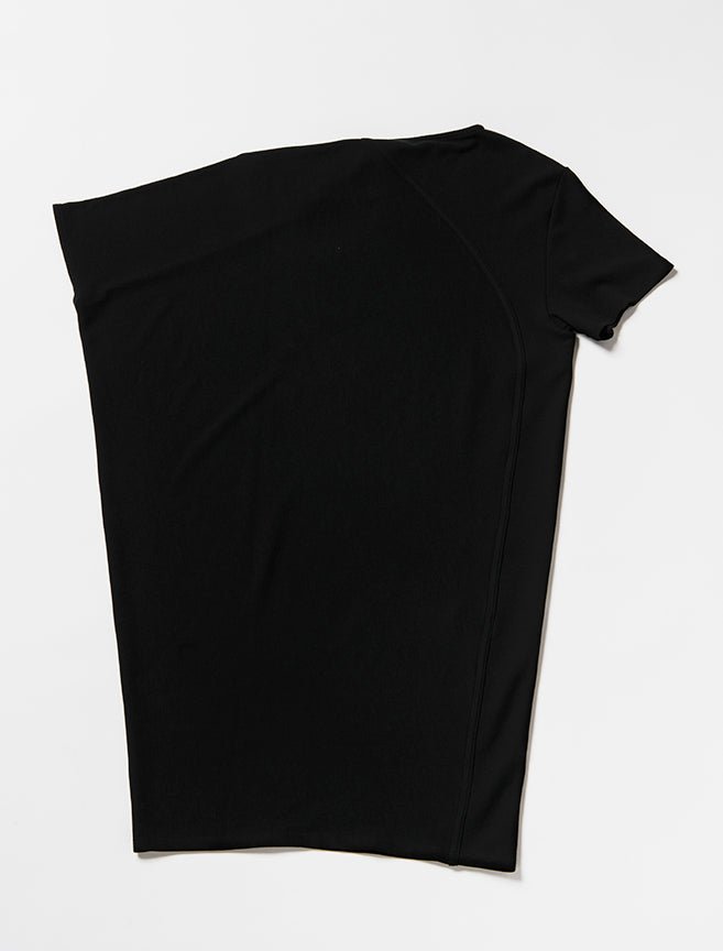 Back view of black dress.